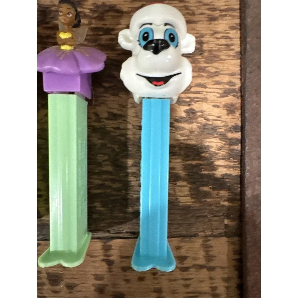 6 VINTAGE PEZ DISPENSERS Hello kitty, Homer Simpson, Santa, Etc